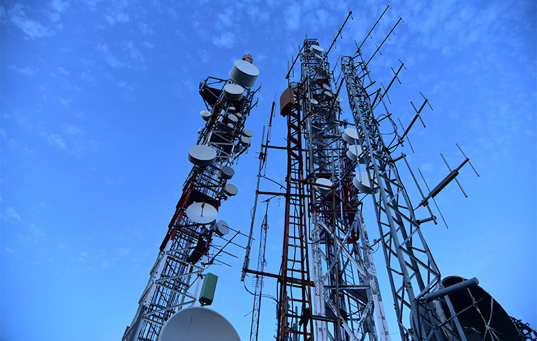 Manage, monitor and ensure the security of your cell tower with AI and IoT